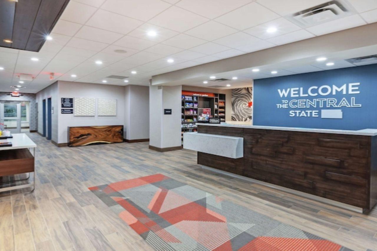 Hampton Inn Gardner Esterno foto